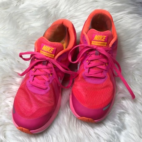 Nike Shoes - NIKE Women's Dual Fusion X2 Running Shoe
